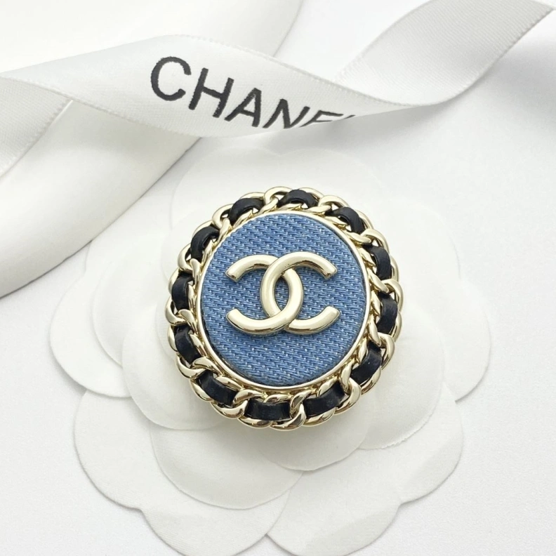 Cozy Chxnxl Brooches 287855