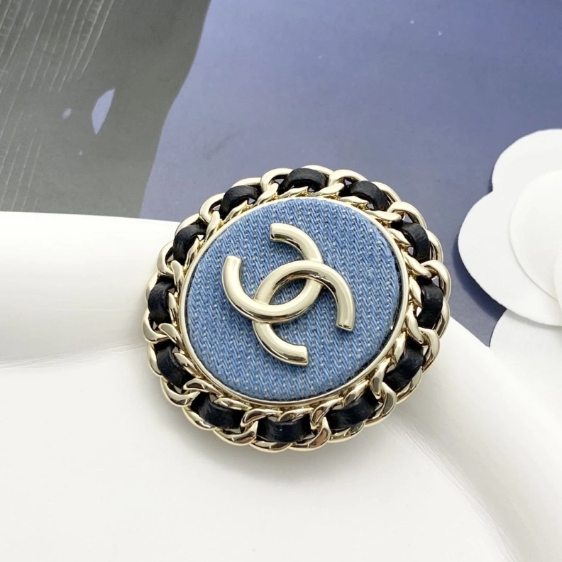 Cozy Chxnxl Brooches 287855