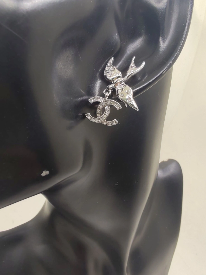 Breathable Chxnxl Earrings 287630