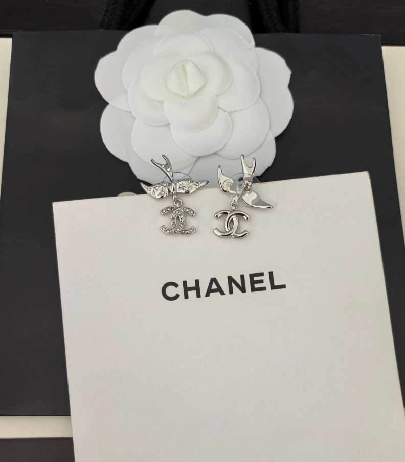 Breathable Chxnxl Earrings 287630