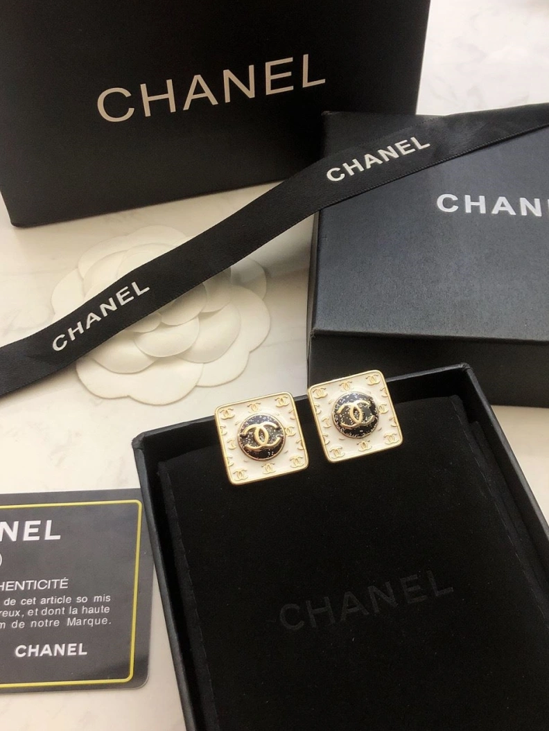 Trendy Chxnxl Earrings 287626