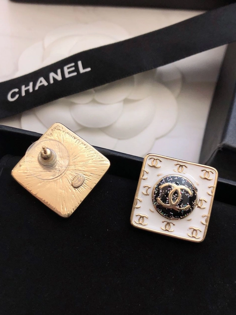 Trendy Chxnxl Earrings 287626