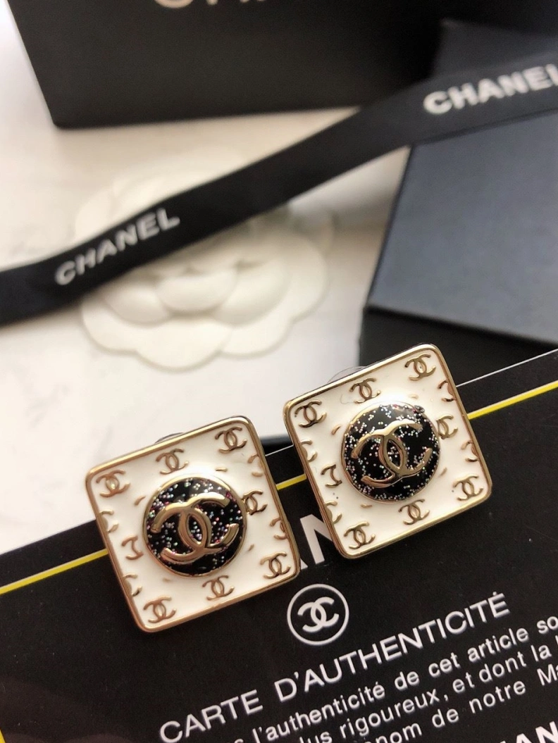 Trendy Chxnxl Earrings 287626