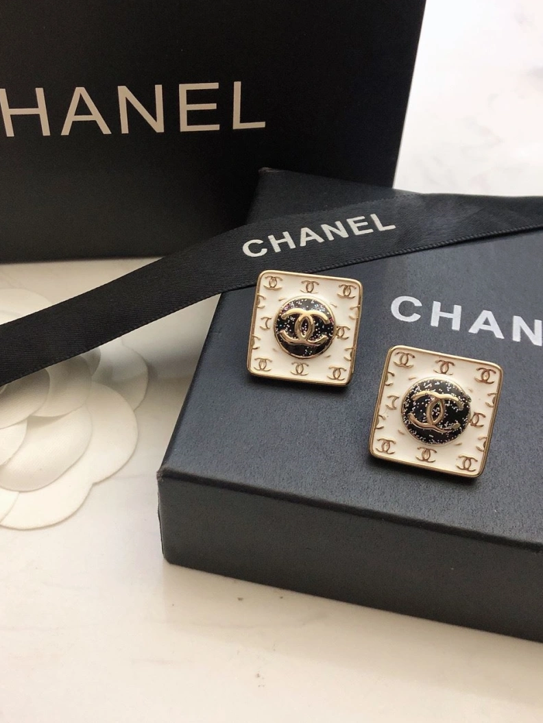 Trendy Chxnxl Earrings 287626