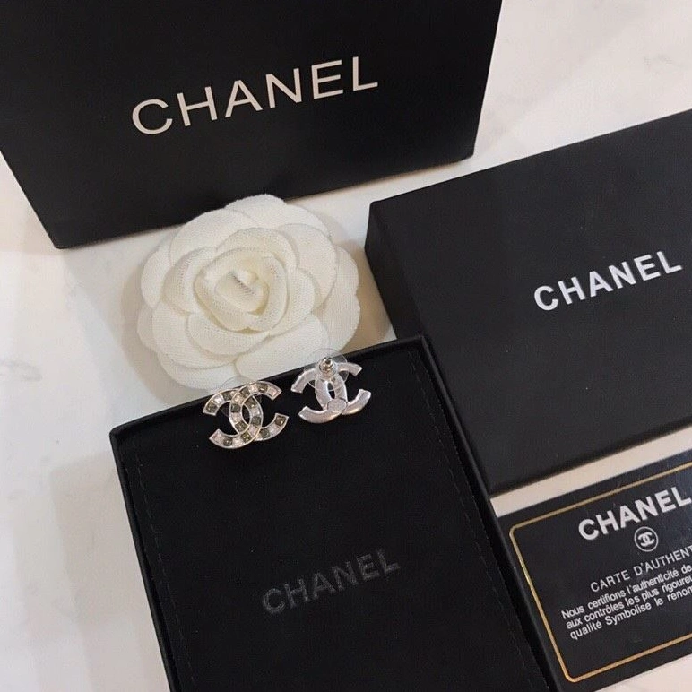 Durable Chxnxl Earrings 287620