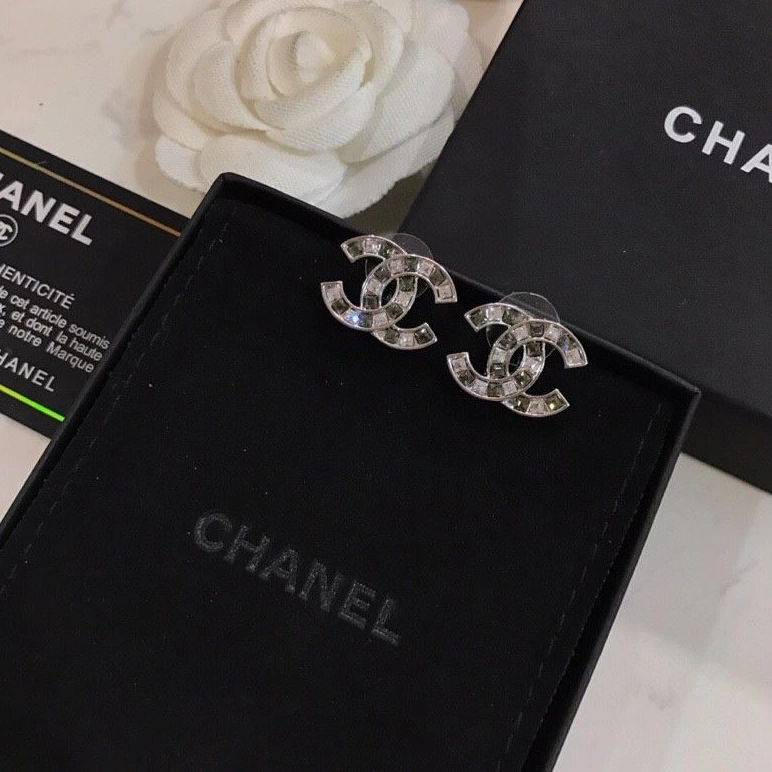 Durable Chxnxl Earrings 287620