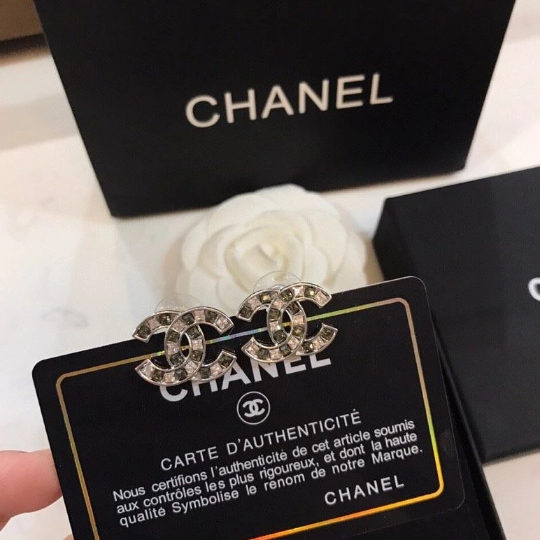 Durable Chxnxl Earrings 287620