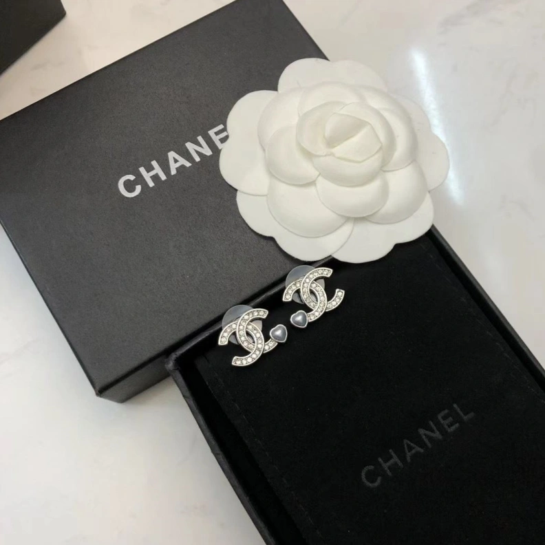 EyeCatching Chxnxl Earrings 287618