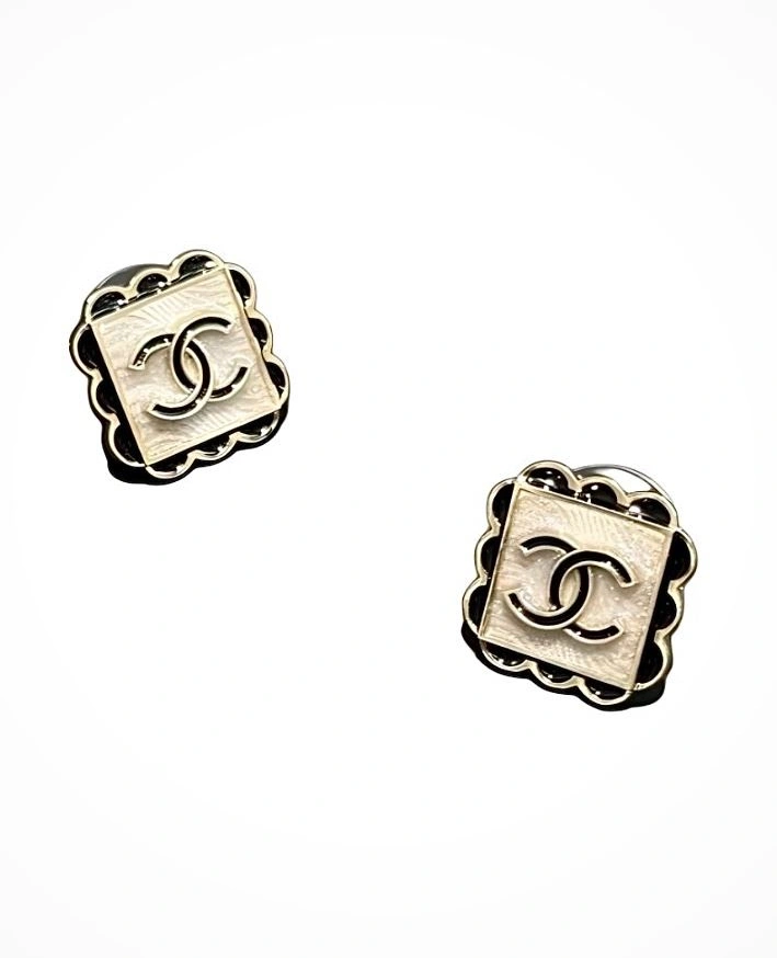 Stylish Chxnxl Earrings 287614