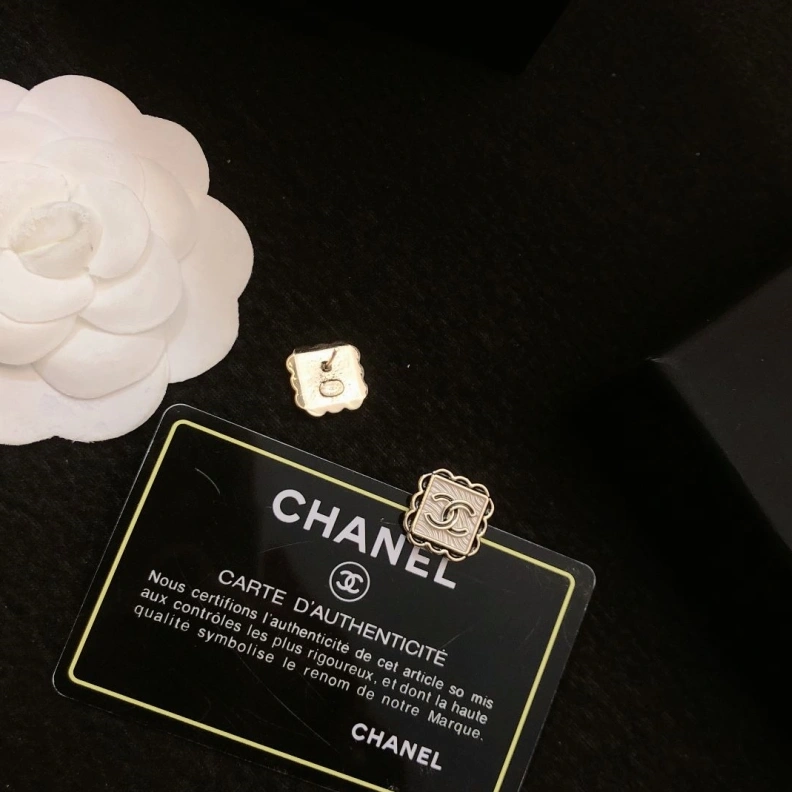 Stylish Chxnxl Earrings 287614