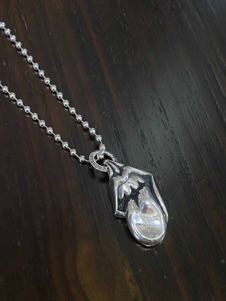 EyeCatching Chrxmx Hxxrts Necklaces 297953