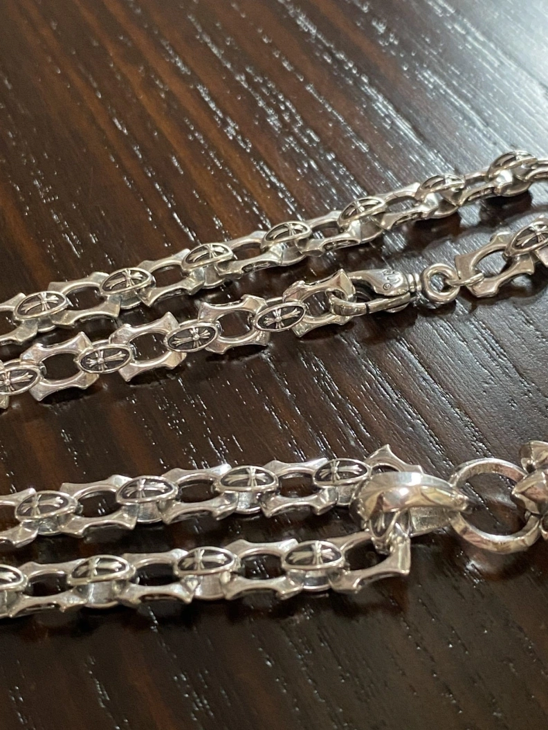 GoAnywhere Chrxmx Hxxrts Necklaces 297936