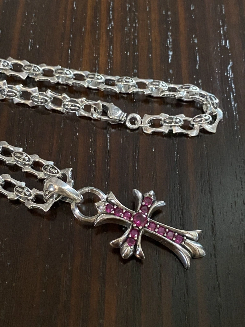 GoAnywhere Chrxmx Hxxrts Necklaces 297936