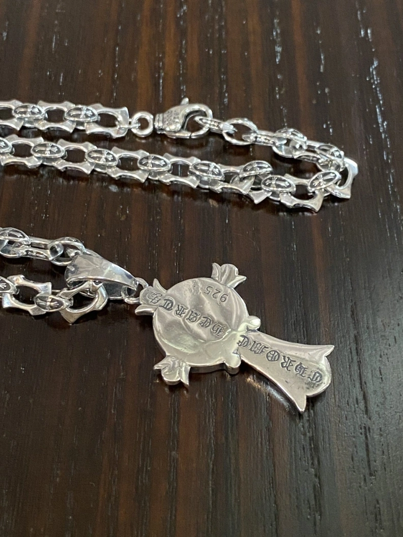 Trendy Chrxmx Hxxrts Necklaces 297933
