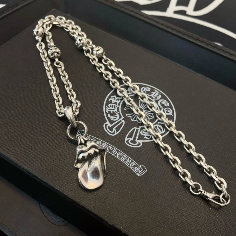 EasyMatch Chrxmx Hxxrts Necklaces 297923