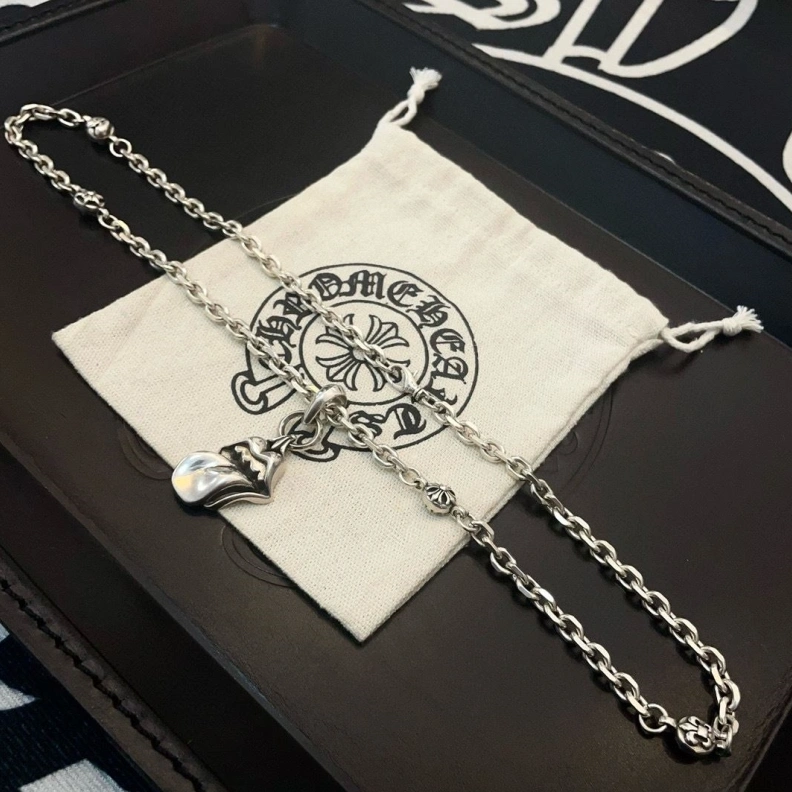 EasyMatch Chrxmx Hxxrts Necklaces 297923