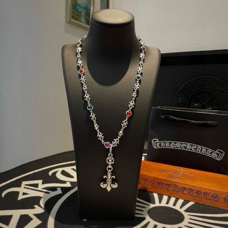 Vibrant Chrxmx Hxxrts Necklaces 297921