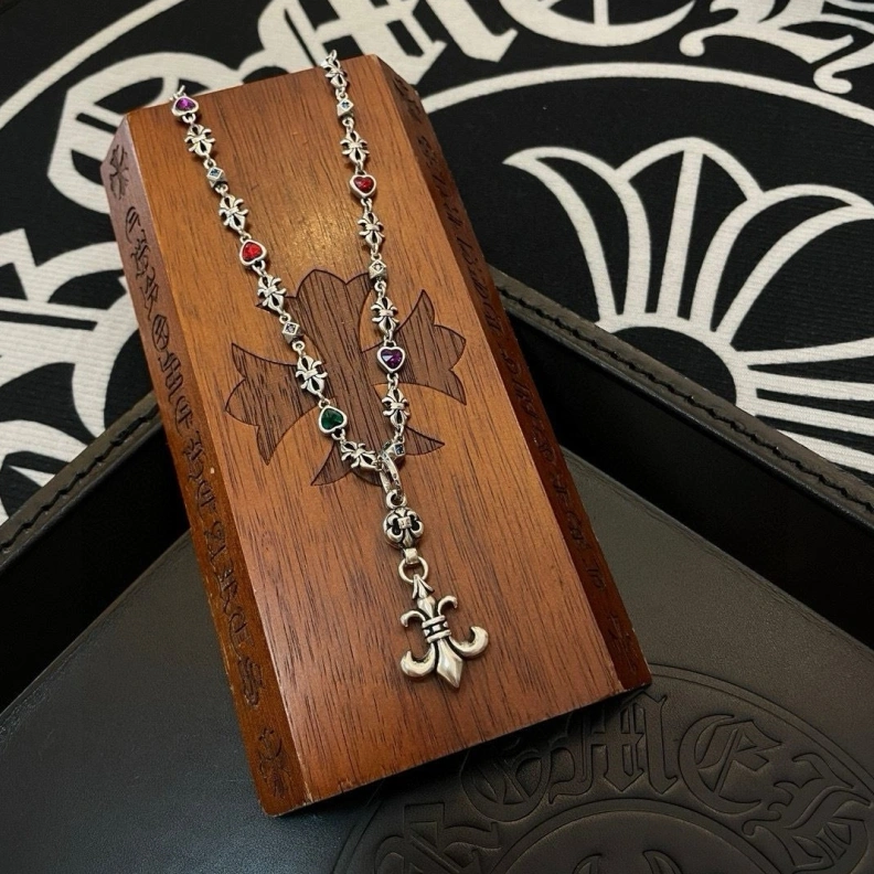 Vibrant Chrxmx Hxxrts Necklaces 297921