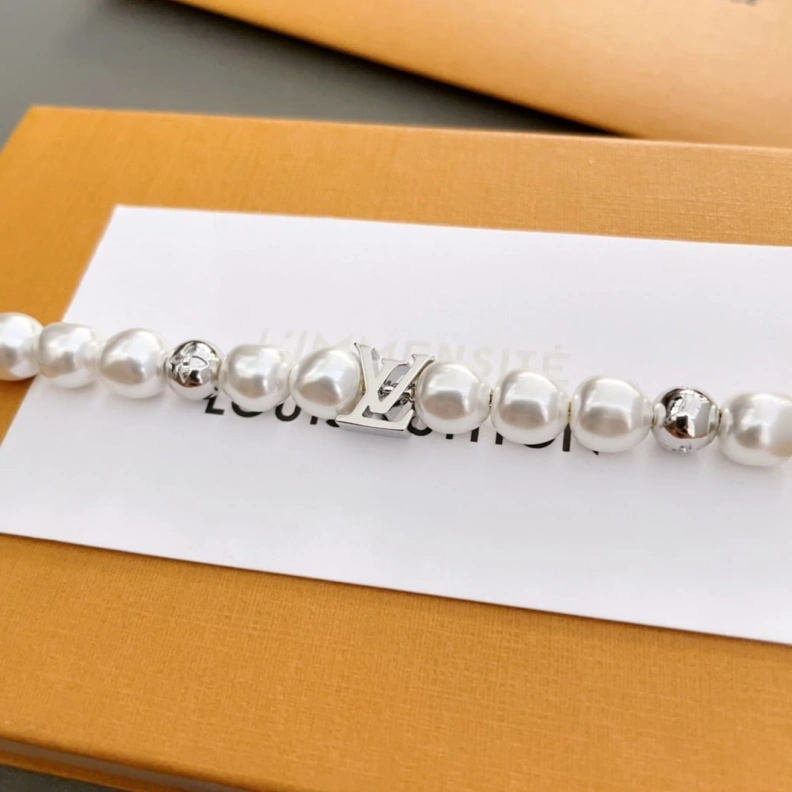 Durable LX Necklaces 309354