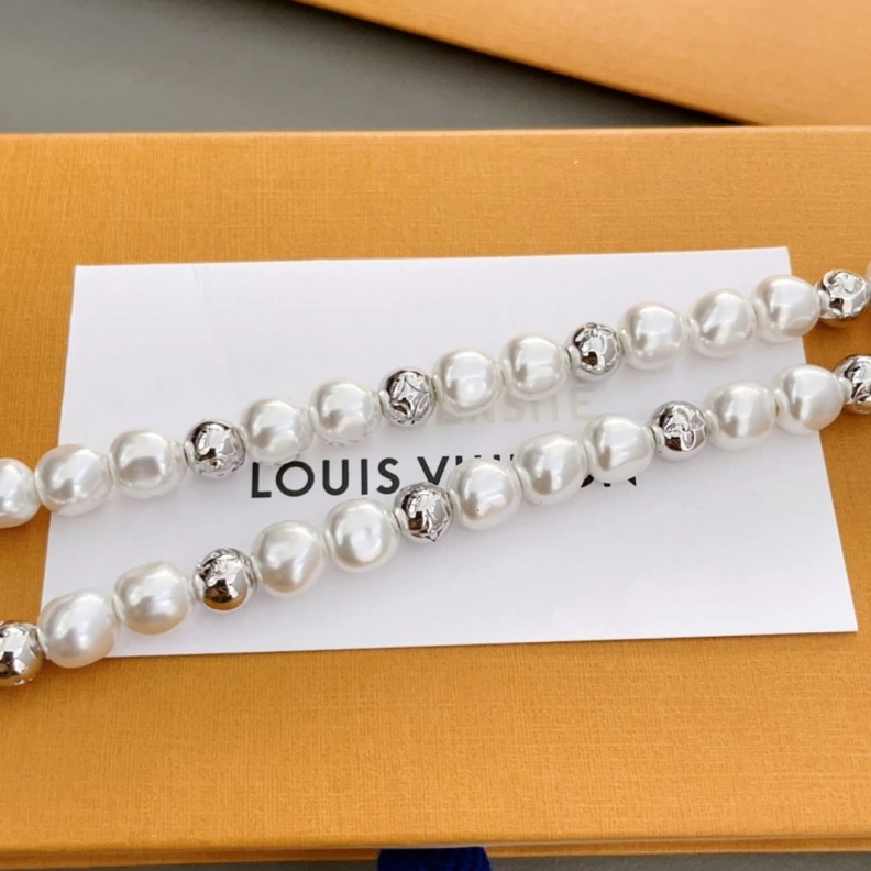 Durable LX Necklaces 309354