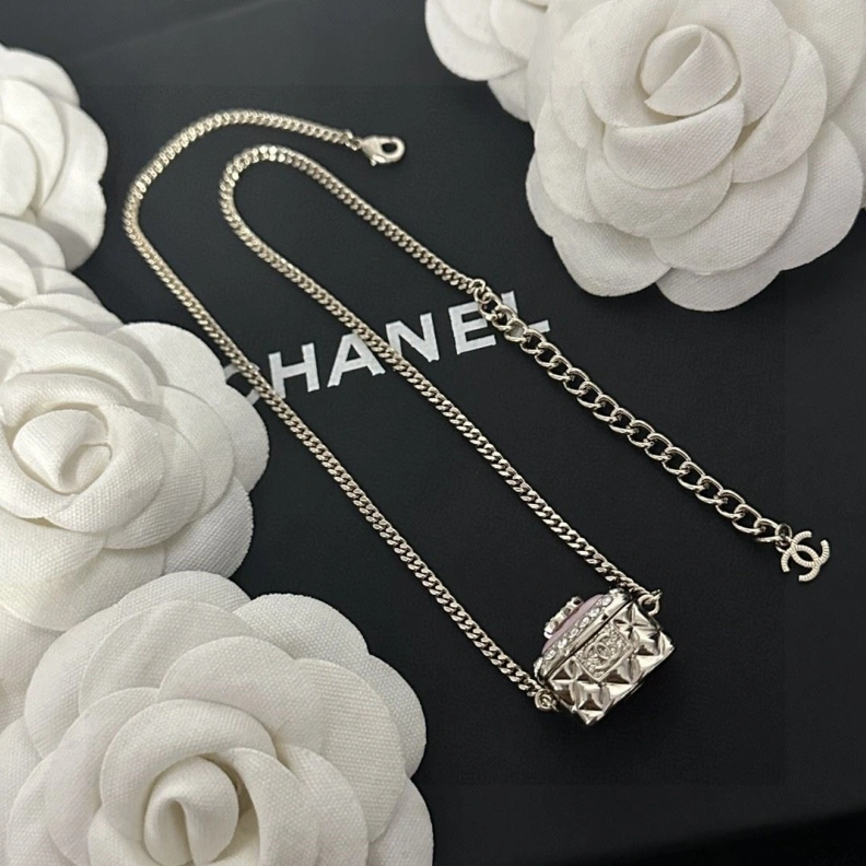 Fashionable Chxnxl Necklaces 286856