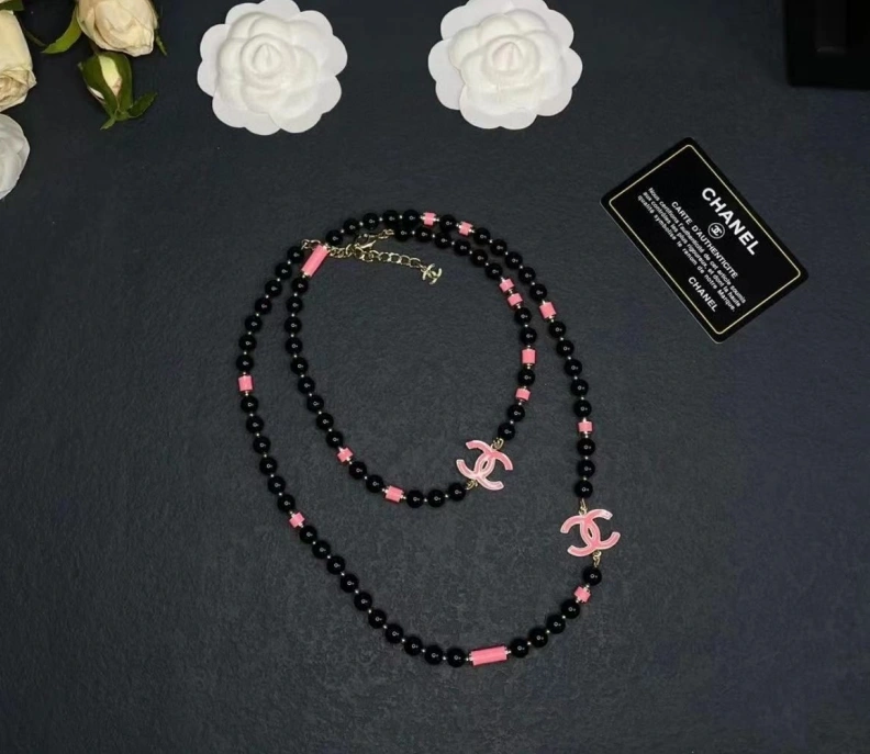 Stylish Chxnxl Necklaces 286847