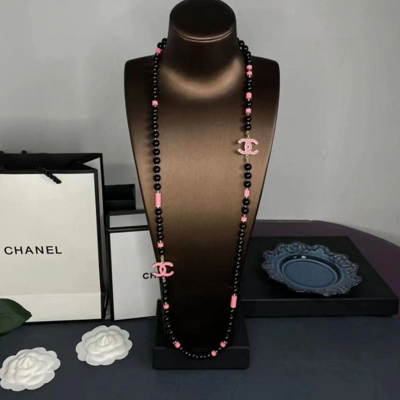Stylish Chxnxl Necklaces 286847