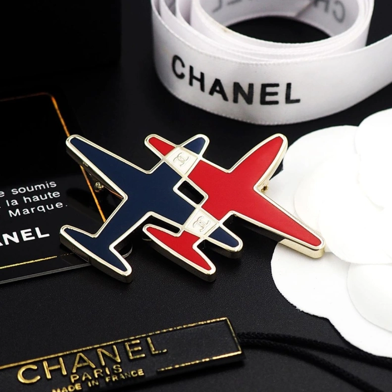 Trendsetting Chxnxl Brooches 287847
