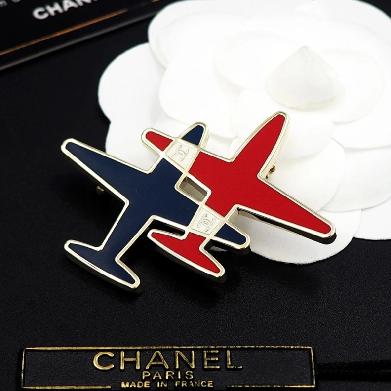 Trendsetting Chxnxl Brooches 287847