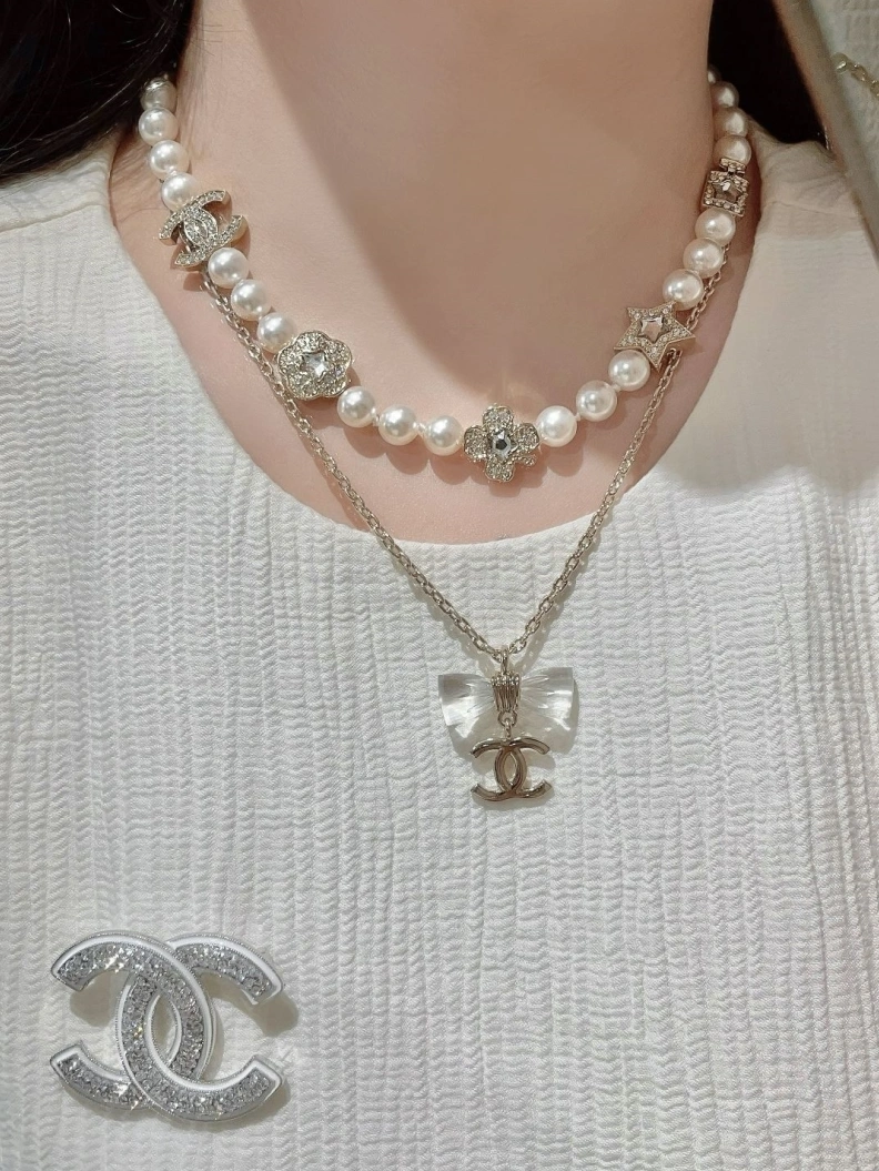 Sleek Chxnxl Brooches 286441