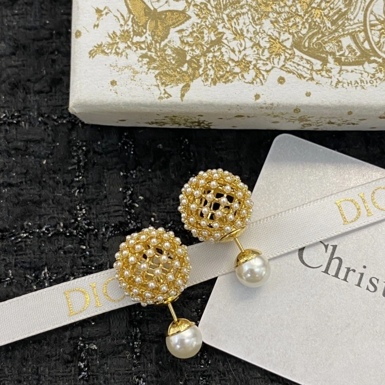 Christian Dxxr Earrings Efficient 294557