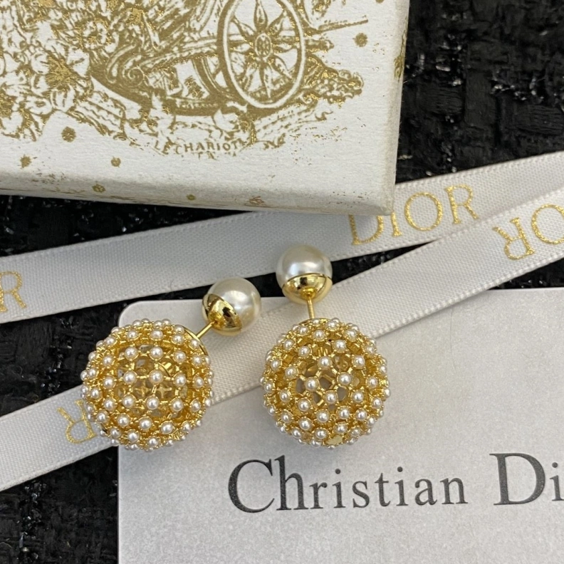 Christian Dxxr Earrings Efficient 294557