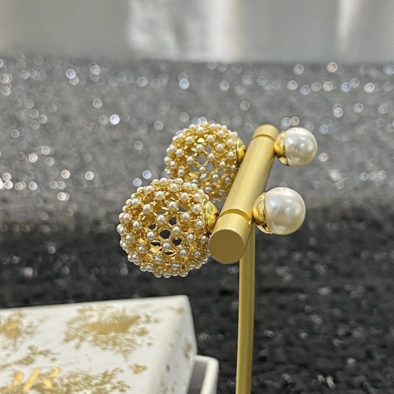 Christian Dxxr Earrings Efficient 294557