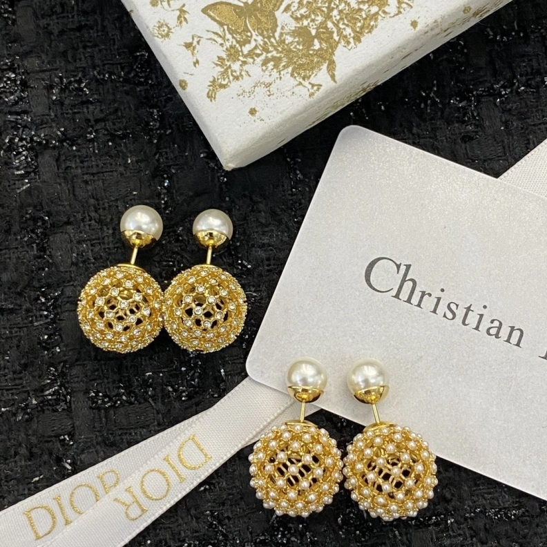 Christian Dxxr Earrings Efficient 294557
