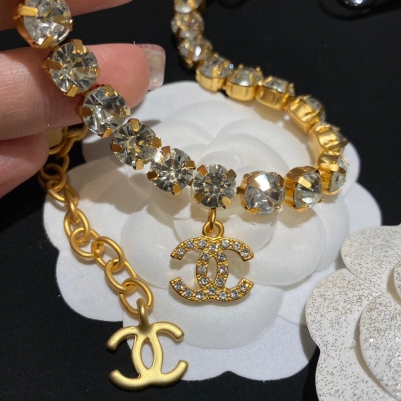Lightweight Chxnxl Necklaces 285061