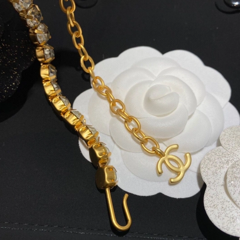 Lightweight Chxnxl Necklaces 285061
