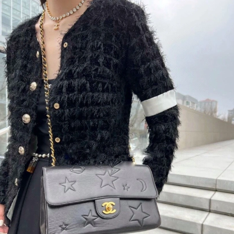 Lightweight Chxnxl Necklaces 285061