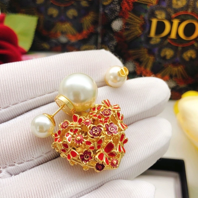 WellDesigned Christian Dxxr Earrings 293967