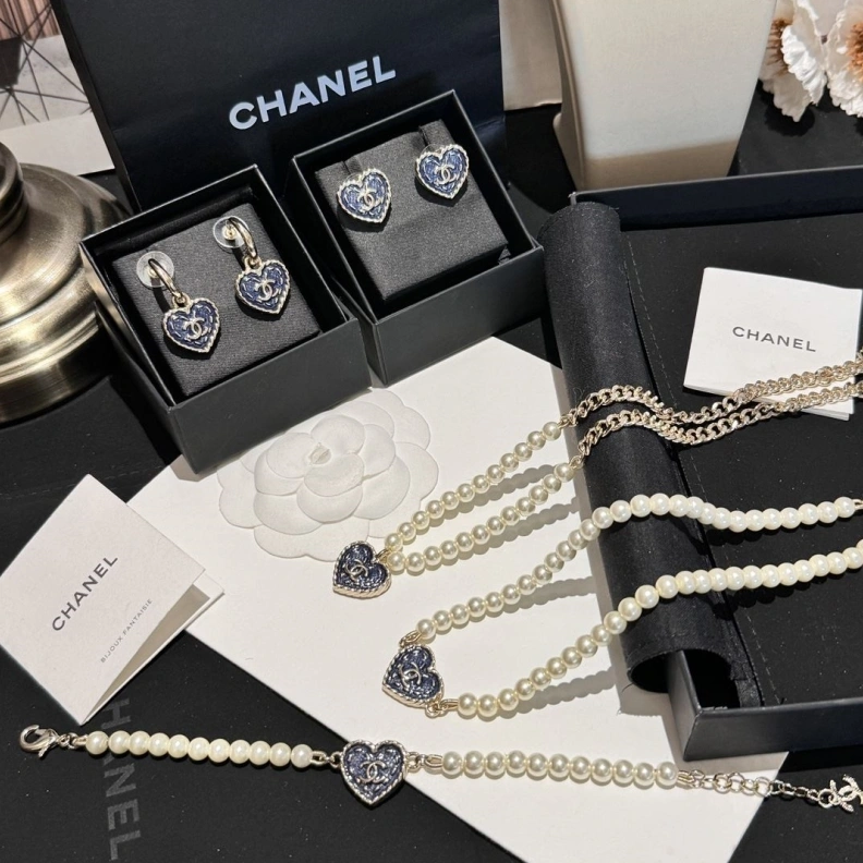 Elegant Chxnxl Necklaces 285064