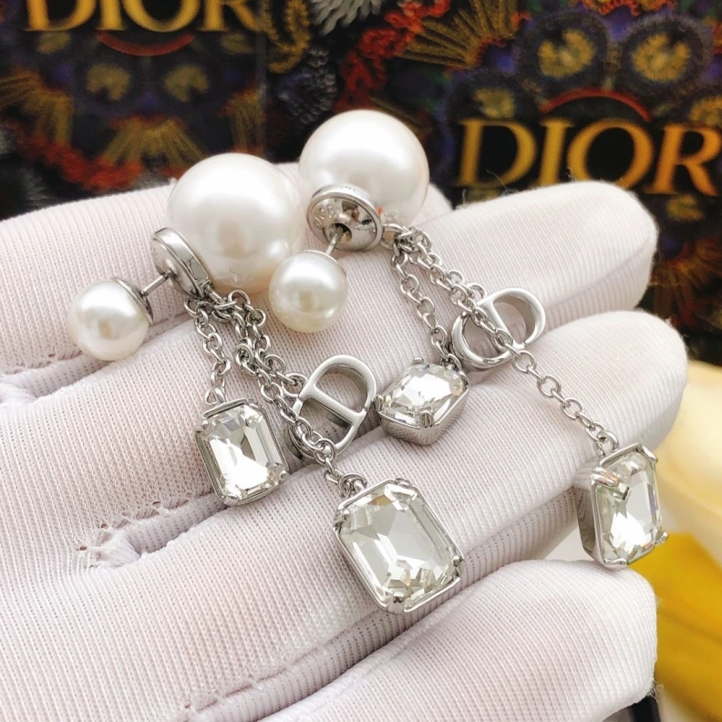 Christian Dxxr Earrings Trendy 293966