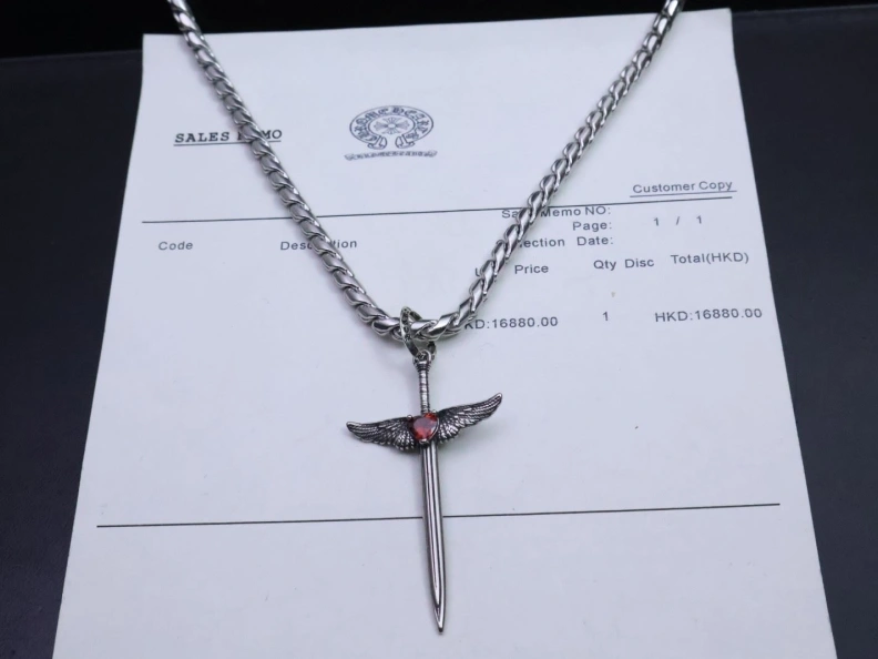 EasyMatch Chrxmx Hxxrts Necklaces 296224