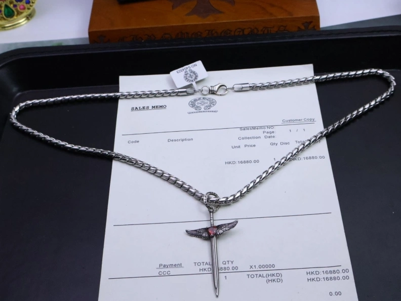 EasyMatch Chrxmx Hxxrts Necklaces 296224