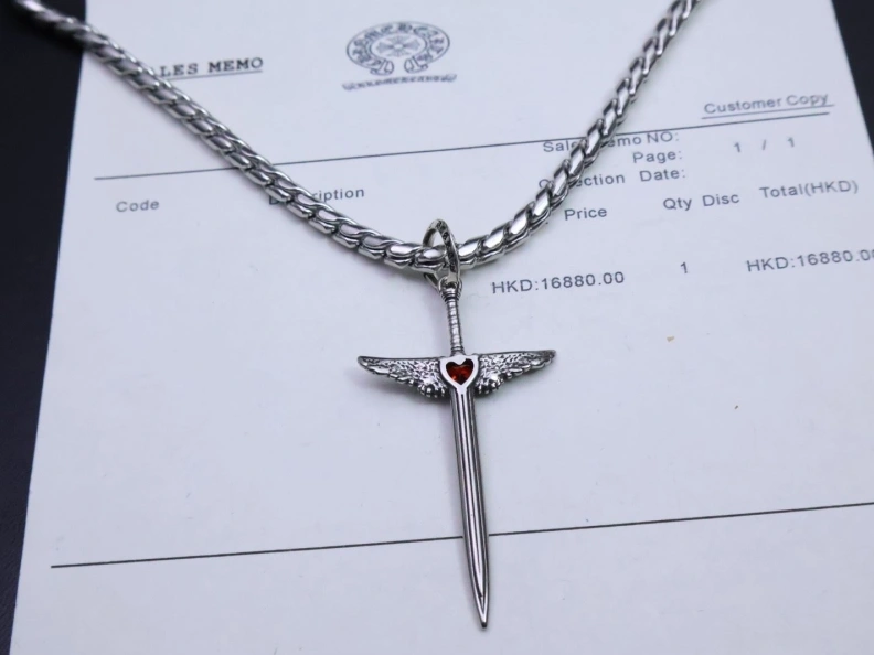 EasyMatch Chrxmx Hxxrts Necklaces 296224