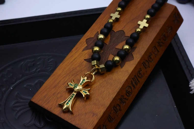 Trendy Chrxmx Hxxrts Necklaces 296230