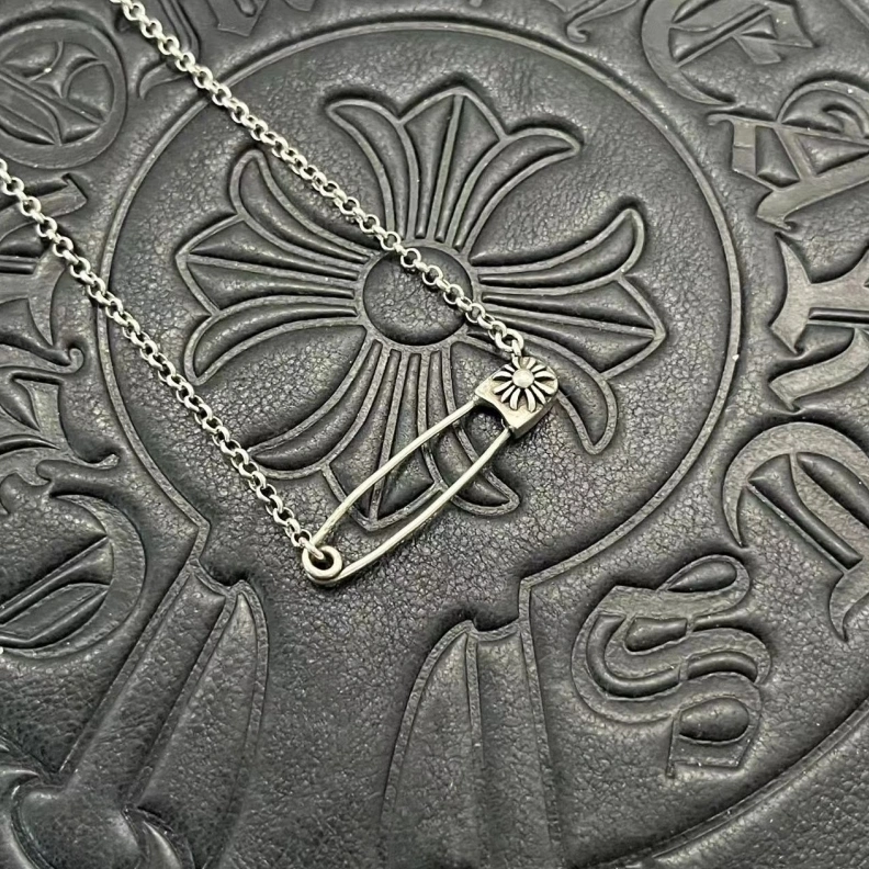 HighQuality Chrxmx Hxxrts Necklaces 296203