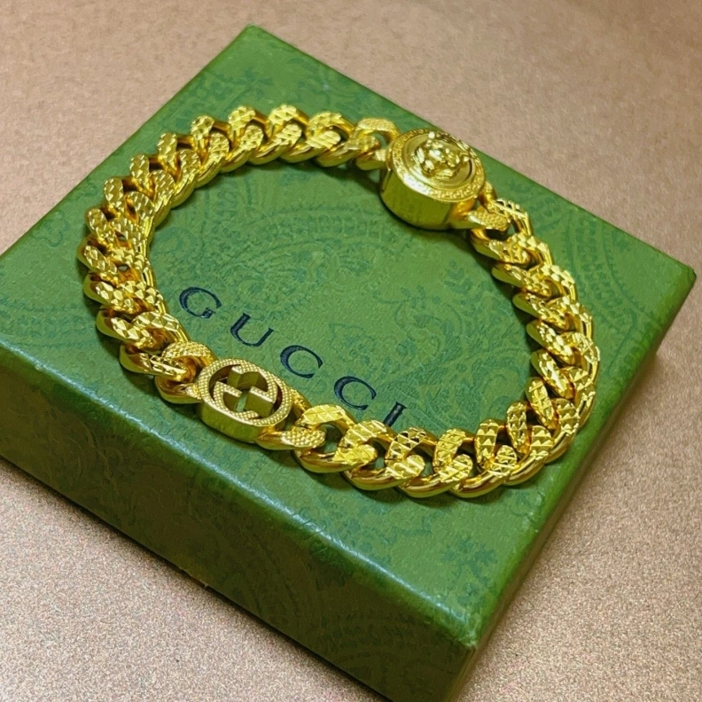 Sophisticated Gxccx Bracelets 302410