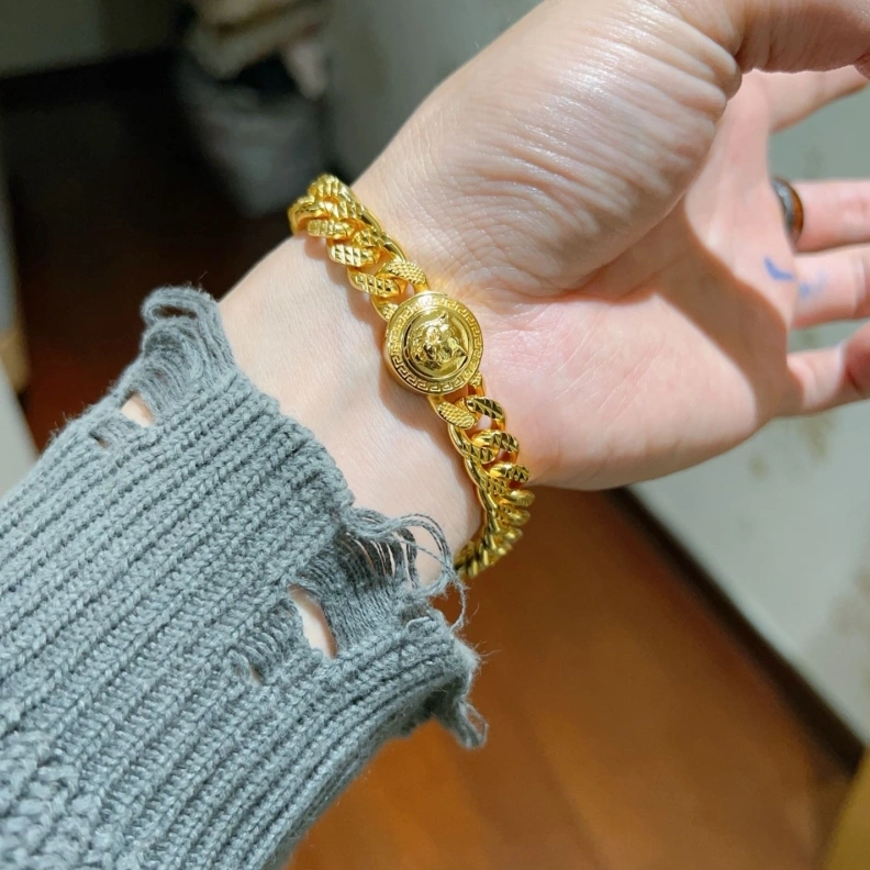 Sophisticated Gxccx Bracelets 302410