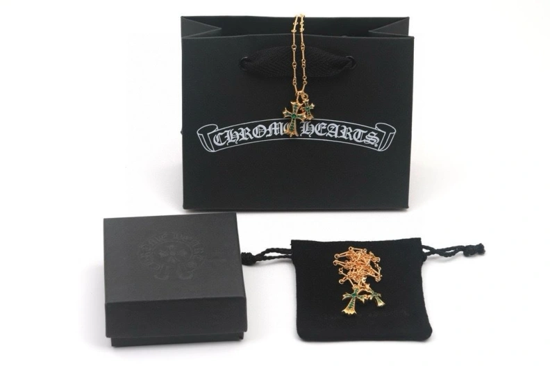 Versatile Chrxmx Hxxrts Necklaces 296197