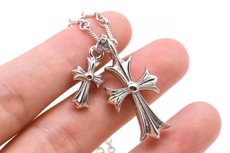 GoodFit Chrxmx Hxxrts Necklaces 296194