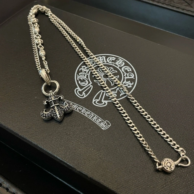 Sleek Chrxmx Hxxrts Necklaces 296196